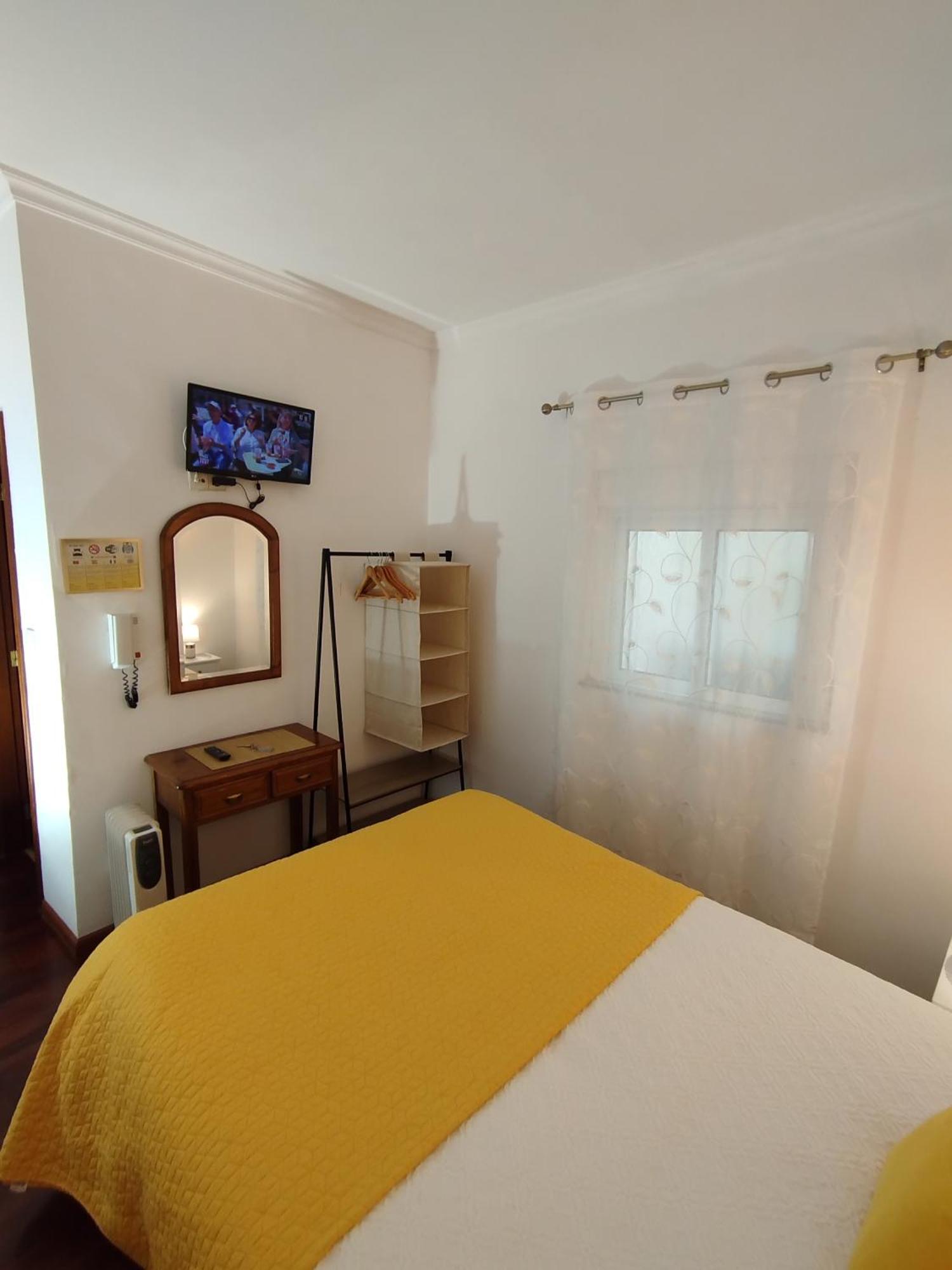 Al - Casa 42 Hotel Moncao Bagian luar foto